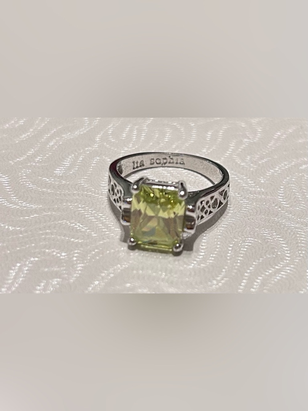 Lia Sophia Appletini ring, size 8